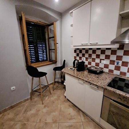 Cozy 2 Bedroom Apartment In Antique Bizanti Palace Kotor Exterior photo
