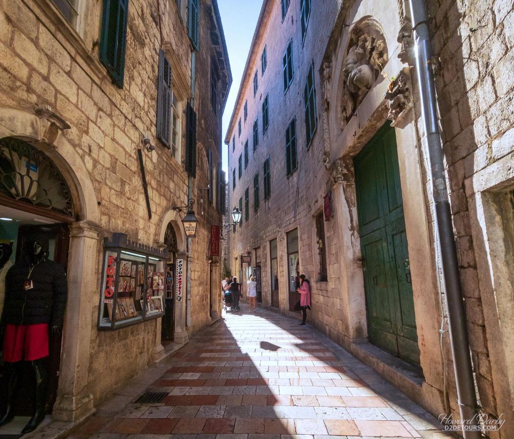 Cozy 2 Bedroom Apartment In Antique Bizanti Palace Kotor Exterior photo